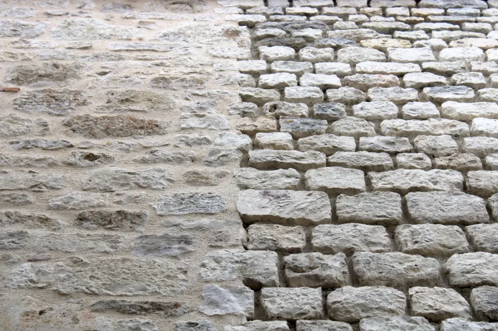 Neuf et ancien près de Guichen